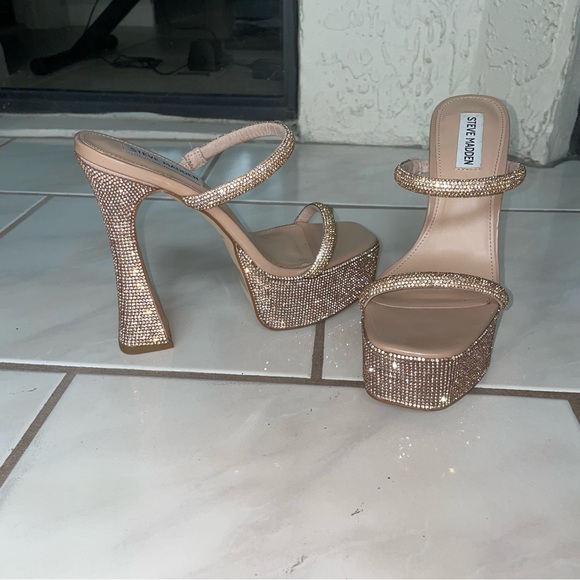 Steve Madden Zayne-R Embellished Platform Heels 7.5 Flawed - Picture 3 of 9